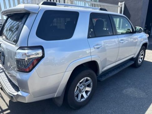 Used 2015 Toyota 4Runner Trail AWD/4WD image 6
