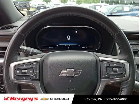 Certified 2022 Chevrolet Tahoe Z71 w/ Luxury Package AWD/4WD image 23