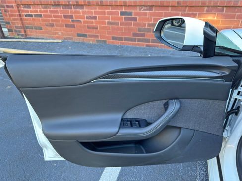 Used 2021 Tesla Model S Plaid image 44