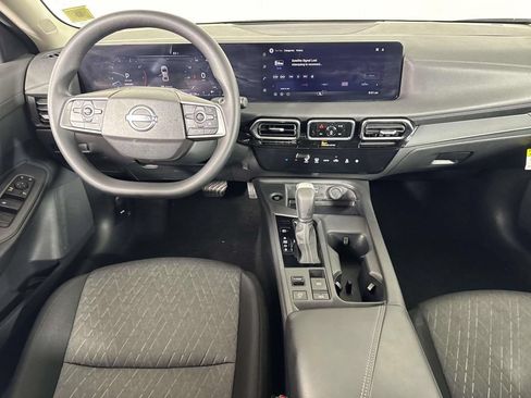 Used 2026 Nissan Sentra SV w/ Floor Mat Package FWD image 5