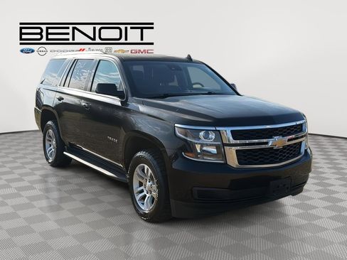 Used 2017 Chevrolet Tahoe LT image 3