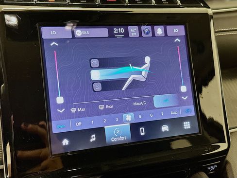 Used 2023 Jeep Grand Cherokee Laredo image 23