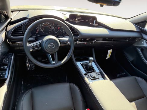 New 2026 MAZDA MAZDA3 2.5 S Hatchback w/ Premium Pkg FWD image 15