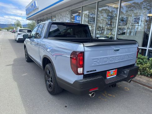 Used 2026 Honda Ridgeline Black Edition image 10