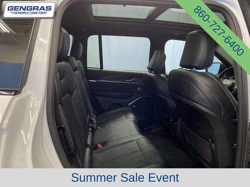 Used 2023 Jeep Grand Cherokee Overland AWD/4WD image 39
