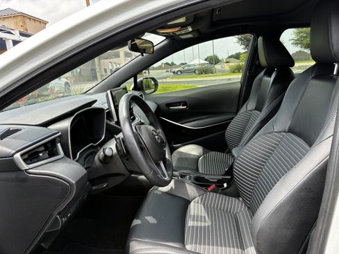 Used 2020 Toyota Corolla XSE FWD image 11