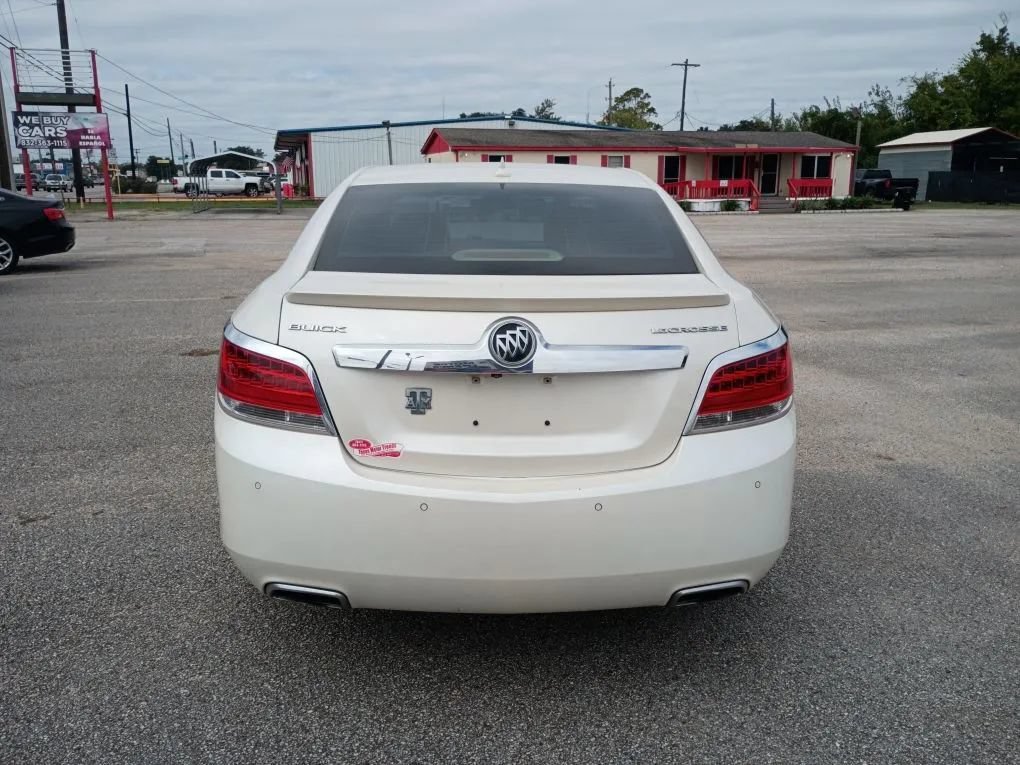 Used 2013 Buick LaCrosse Premium w/ Driver Confidence Package FWD image 4