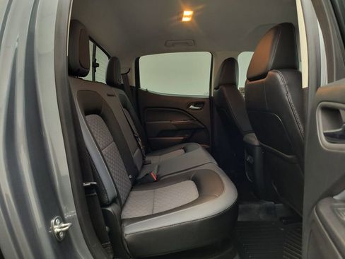 Used 2022 Chevrolet Colorado Z71 AWD/4WD image 29