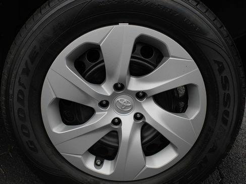 Used 2024 Toyota RAV4 LE image 11