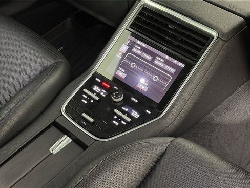Used 2019 Porsche Panamera Base image 28