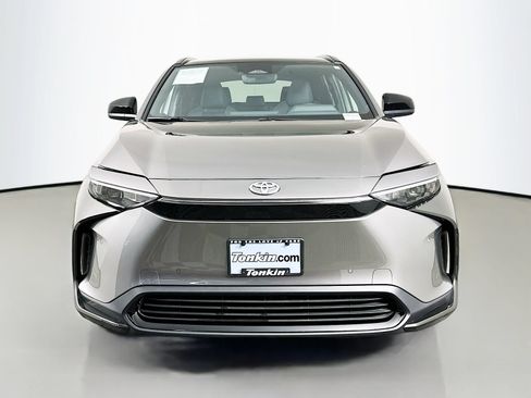 Used 2023 Toyota bZ4X AWD image 2