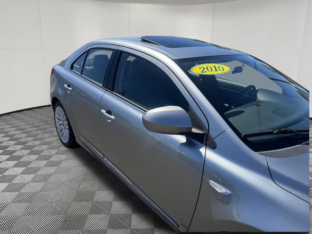 Used 2010 Suzuki Kizashi GTS FWD image 10