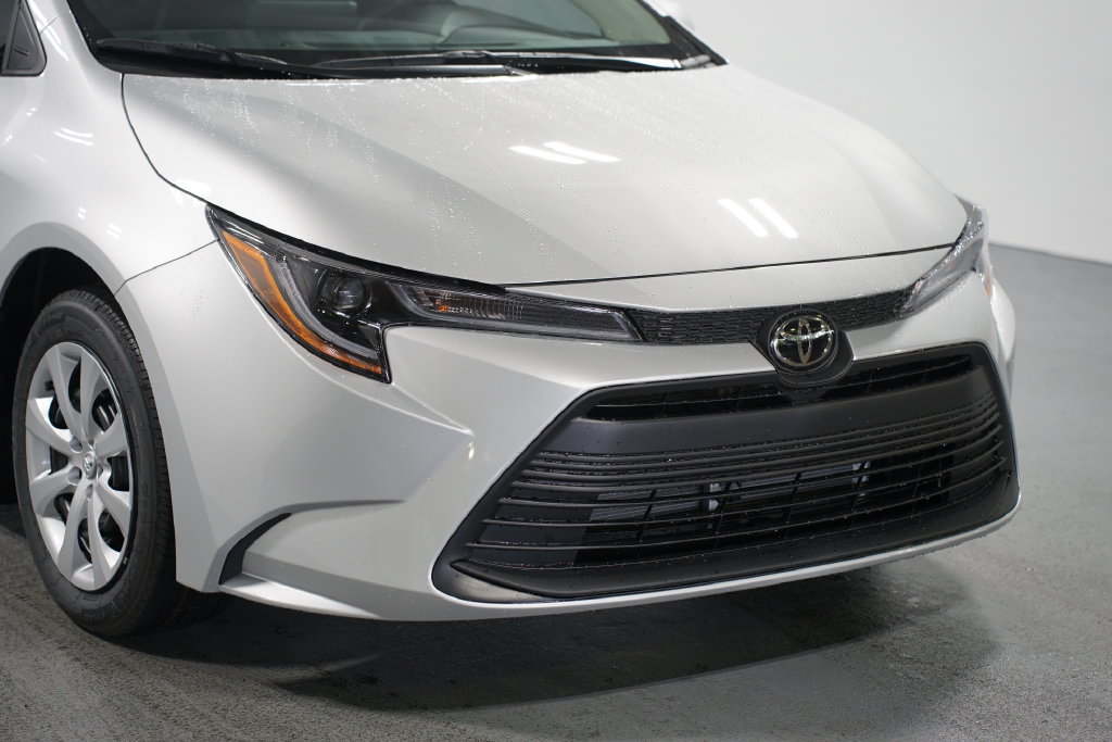 New 2027 Toyota Corolla LE FWD image 4