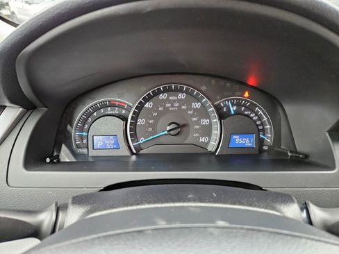 Used 2013 Toyota Camry LE image 3