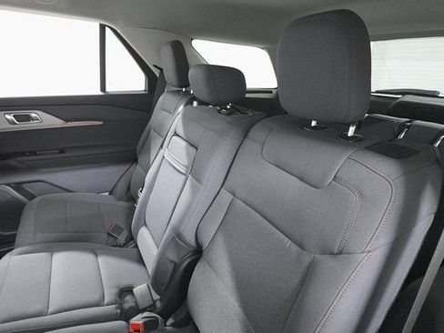 Used 2025 Ford Explorer Active image 26
