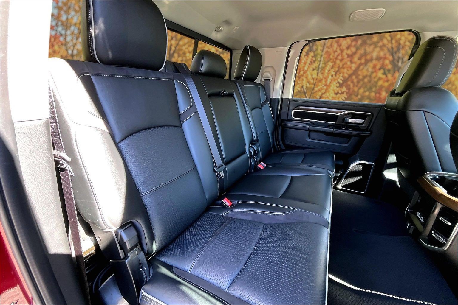 Used 2023 RAM 3500 Laramie AWD/4WD image 29