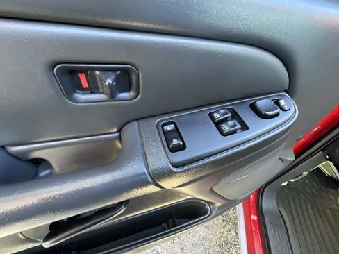 Used 2006 Chevrolet Silverado 1500 LT w/ Light Duty Power Package image 20