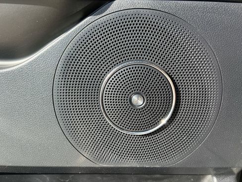 Used 2021 Ford Expedition Limited image 24