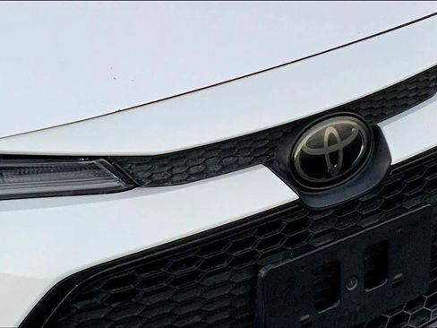 Used 2020 Toyota Corolla LE image 27