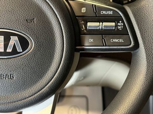 Used 2021 Kia Sportage LX AWD/4WD image 12