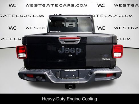 Used 2024 Jeep Gladiator Sport image 7