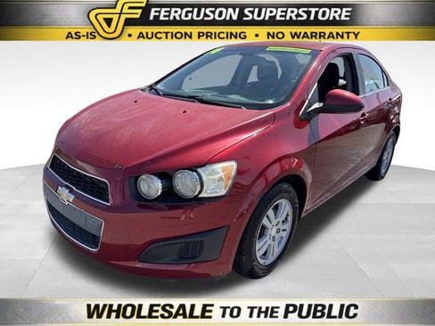 Used 2014 Chevrolet Sonic LT image 9