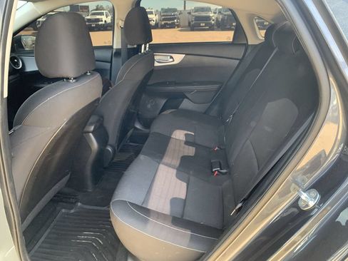 Used 2023 Kia Forte LXS w/ LXS Technology Package FWD image 23