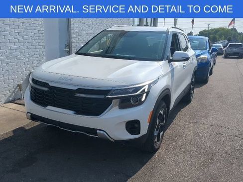 Used 2025 Kia Seltos EX AWD/4WD image 11