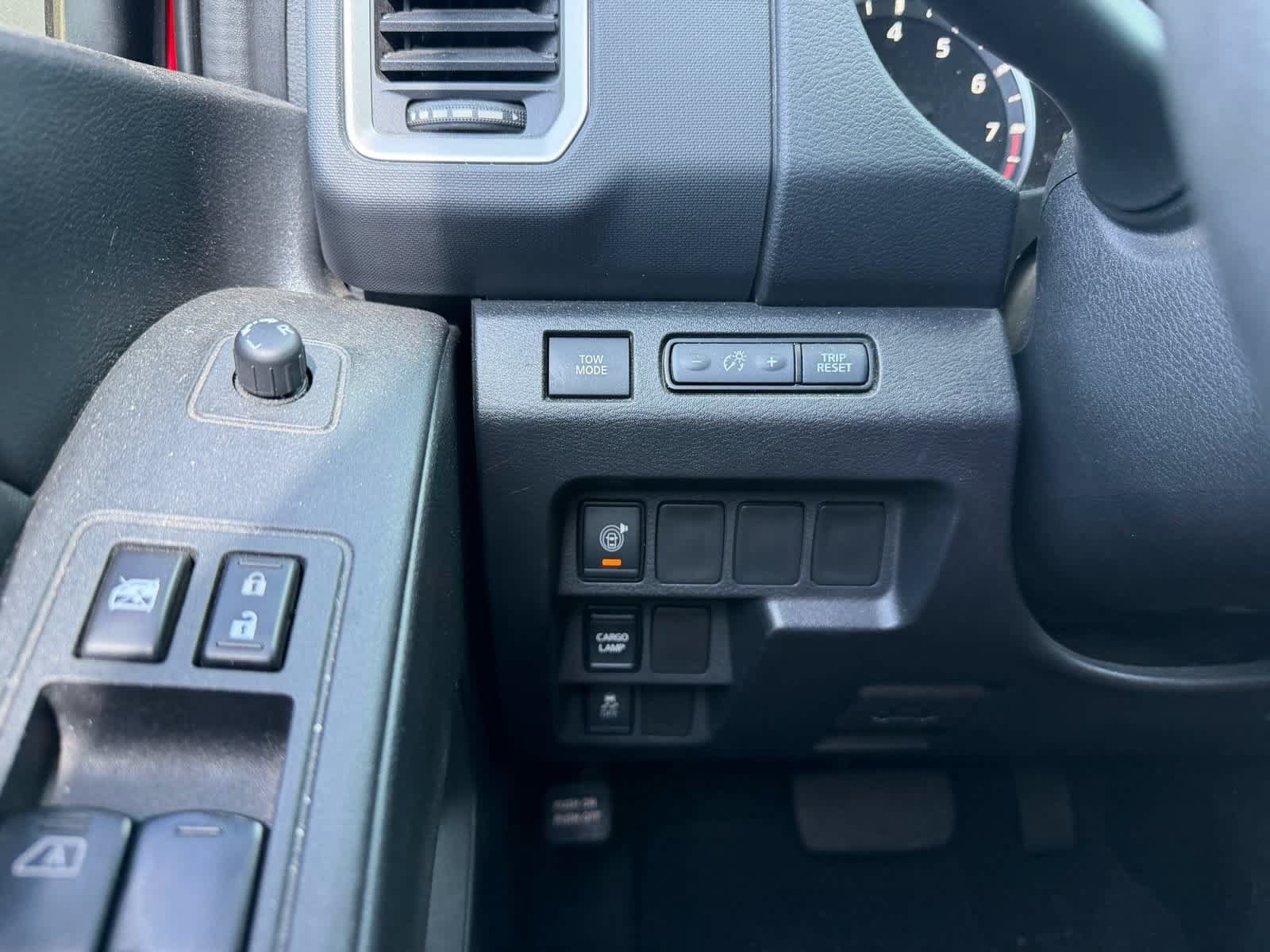 Used 2022 Nissan Frontier SV w/ Technology Package RWD image 14