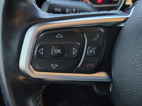 Used 2020 Jeep Wrangler Unlimited Sahara image 16