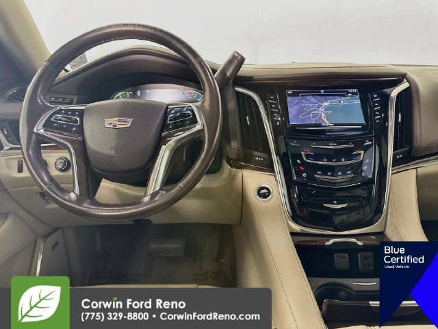 Used 2017 Cadillac Escalade ESV Premium Luxury AWD/4WD image 28