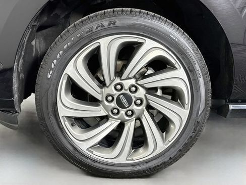 Used 2022 Lincoln Navigator L Reserve AWD/4WD image 34