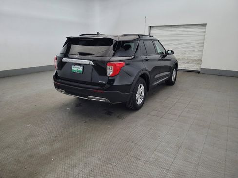 Used 2022 Ford Explorer XLT w/ Equipment Group 202A AWD/4WD image 9