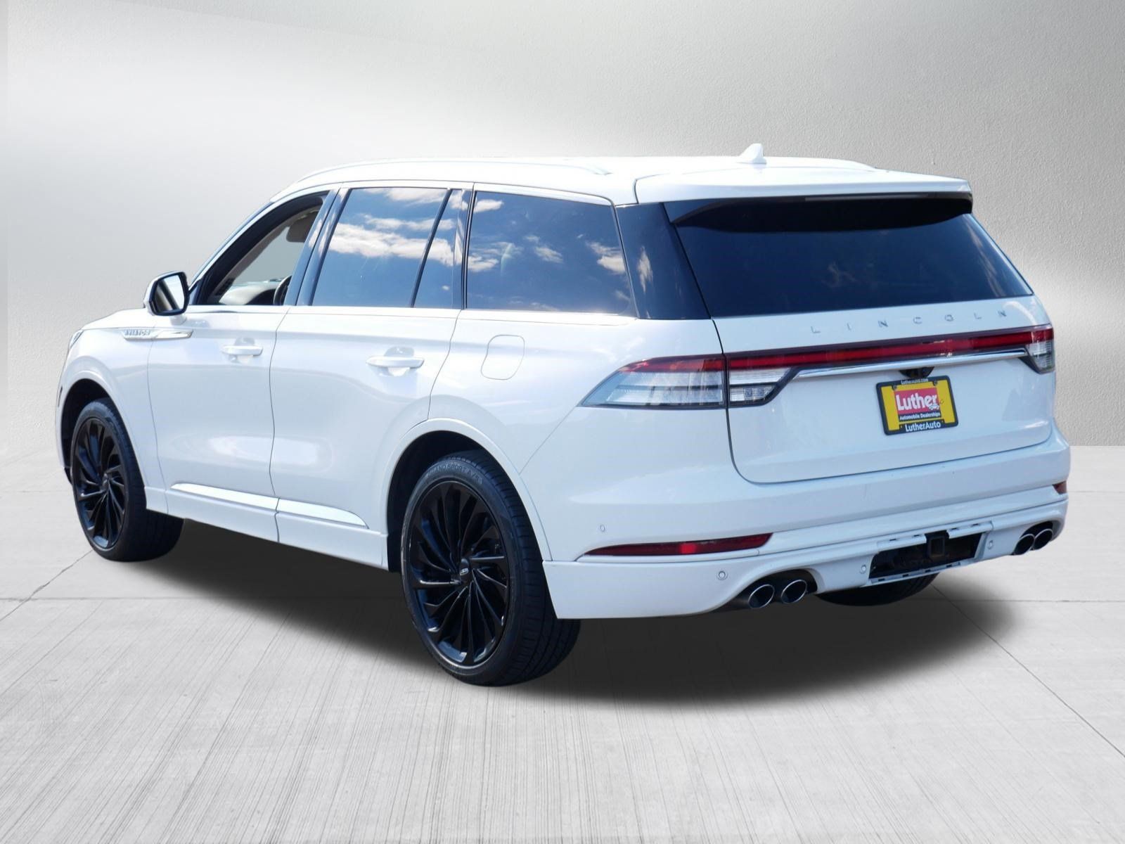 Used 2022 Lincoln Aviator Reserve w/ Equipment Group 201A AWD/4WD image 5