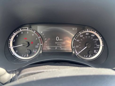 Used 2025 Toyota Highlander LE FWD image 42
