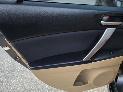 Used 2010 MAZDA MAZDA3 s Sport image 13