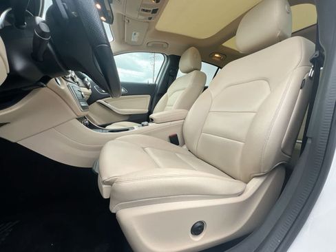 Used 2019 Mercedes-Benz GLA 250 4MATIC image 16