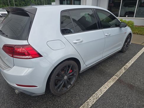 Used 2021 Volkswagen GTI SE FWD image 2