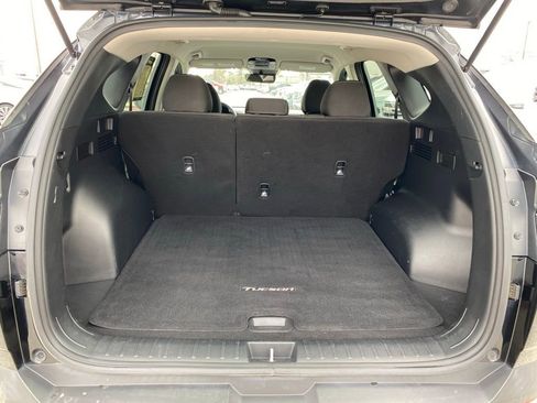 Used 2022 Hyundai Tucson SE image 35