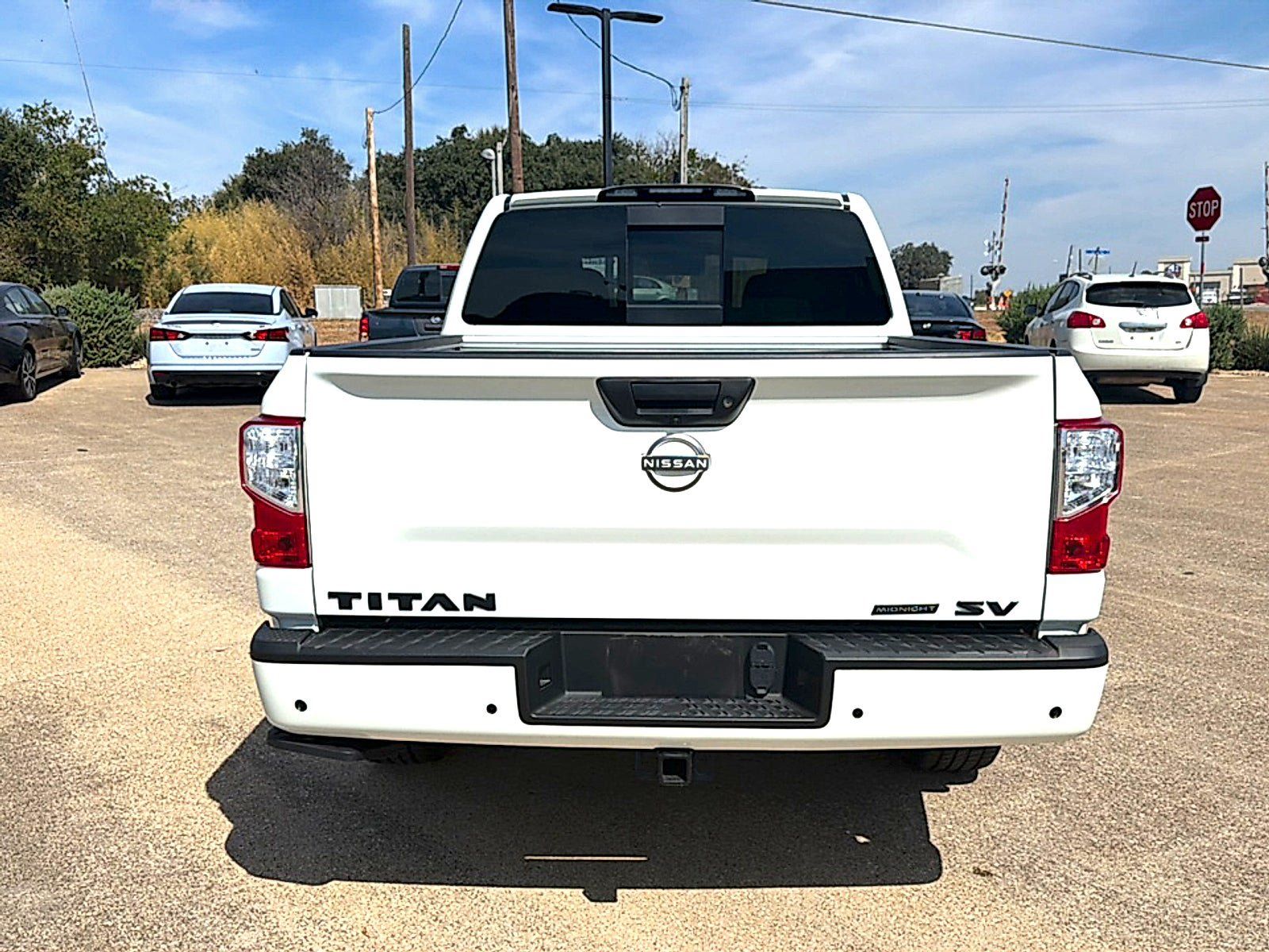 Used 2023 Nissan Titan SV w/ SV Convenience Package RWD image 5
