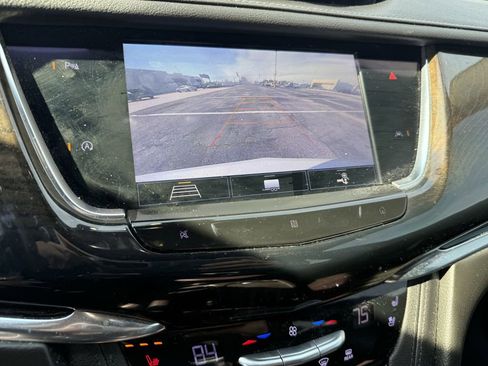 Used 2020 Cadillac XT6 Premium Luxury image 19