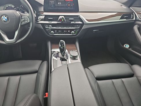 Used 2019 BMW 530i w/ Convenience Package RWD image 15
