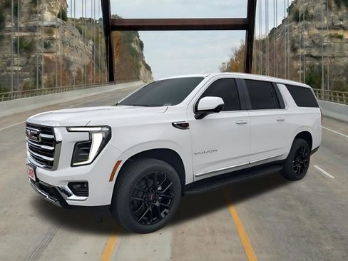 New 2026 GMC Yukon XL Elevation AWD/4WD image 3