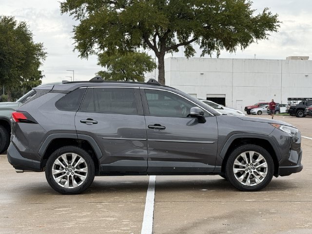 Certified 2020 Toyota RAV4 XLE Premium FWD image 3