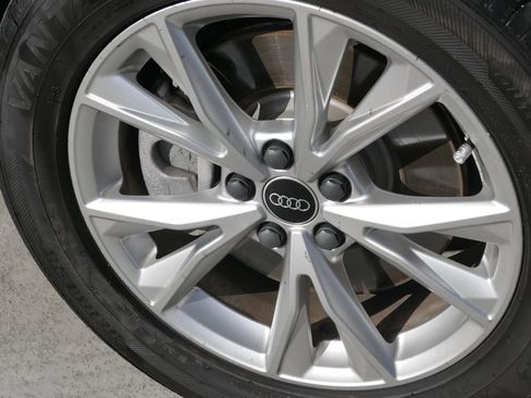 Used 2024 Audi Q3 2.0T Premium image 10