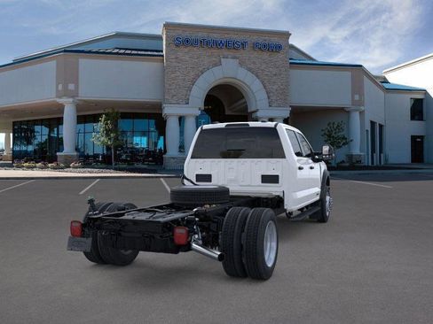 New 2026 Ford F550 4x4 Crew Cab image 8