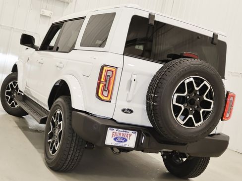 New 2025 Ford Bronco Outer Banks image 28