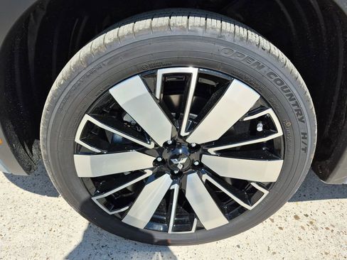 New 2025 Mitsubishi Outlander SEL image 55