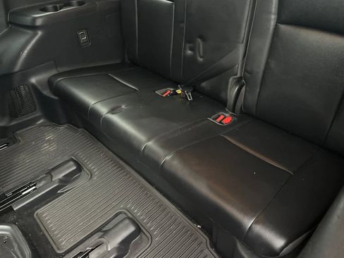 Used 2021 Toyota Highlander XLE image 16