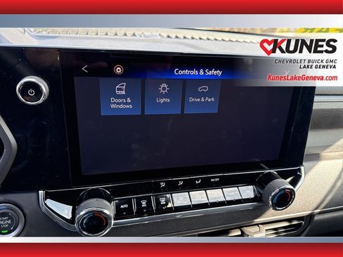 New 2025 Chevrolet Colorado Trail Boss w/ Off-Road Front Bumper Package image 35